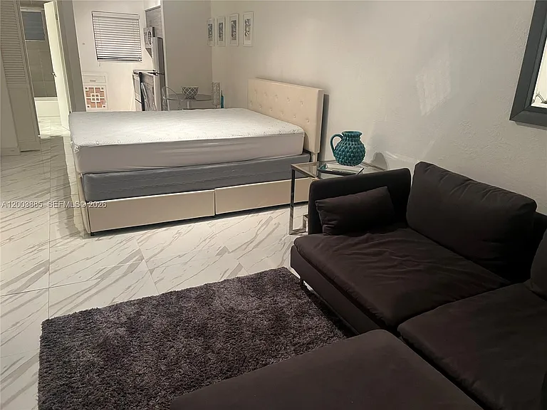 1611 West Ave #12 — Photo 7