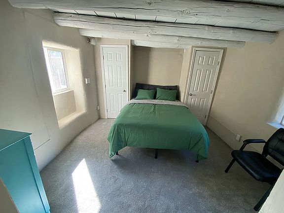 5th image of 149 Candelario St #B