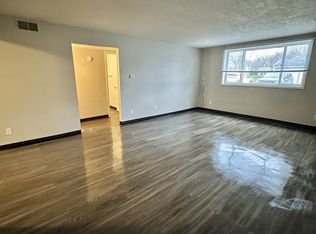 1125 Langley Rd APT 3, Waterloo, IA 50702