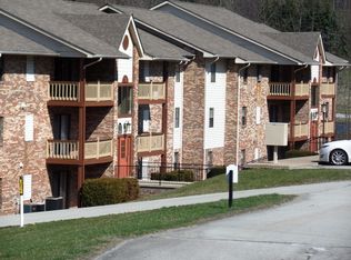 114 Racquet Club Dr #407, Greensburg, PA 15601