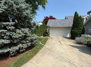 1144 By The Shores Dr APT A, Huron, OH 44839