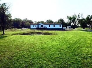 8525 SE California Ave, Wakarusa, KS 66546
