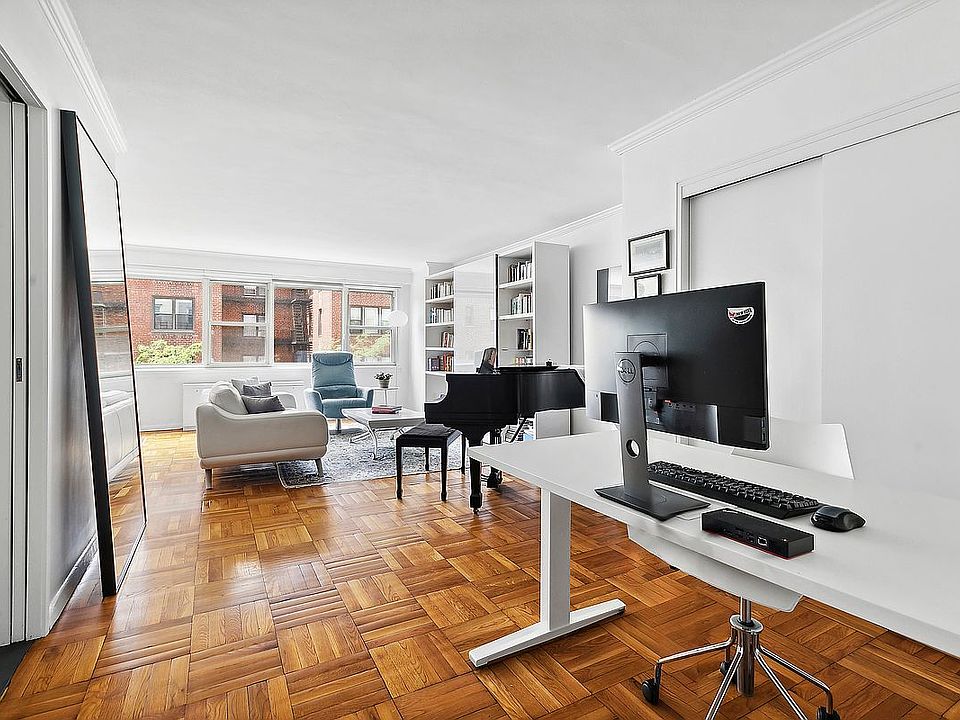 1st image of 101 W 12th St APT 4S