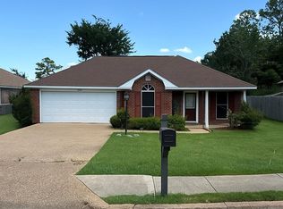 1017 Craig Cir, Ridgeland, MS 39157