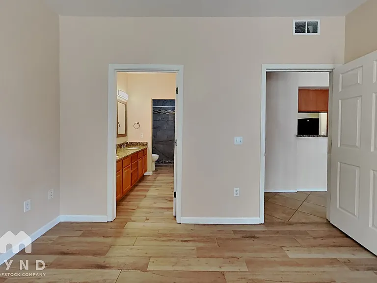 600 W Grove Pkwy #1145 — Photo 9