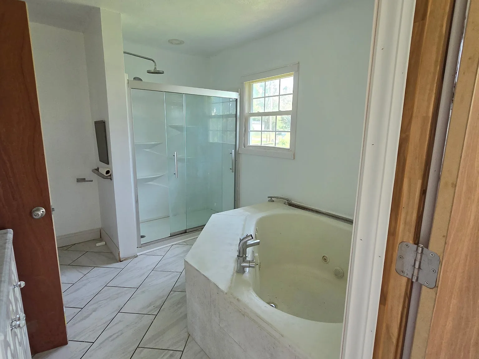 2 bed, 2.0 bath, 1273 sqft, $1,800 — Photo 4