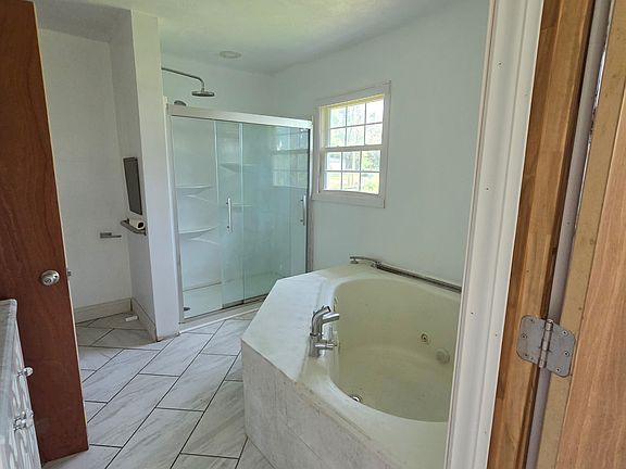4th image of 1314 S 258th St #68069.0