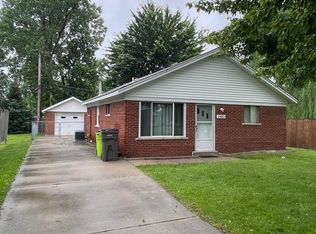 24021 Harrison St, Clinton Township, MI