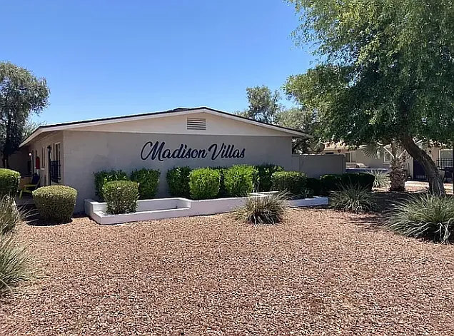 Madison Villas — Photo 17