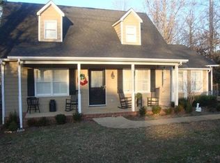 310 Pinehurst Dr, Kings Mountain, NC 28086
