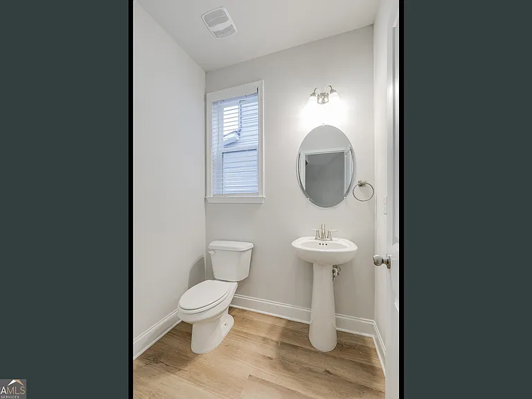 376 Caledonia Ct — Photo 10