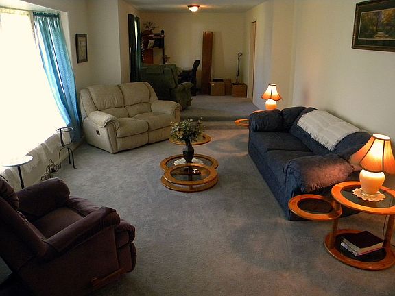 3rd image of 2461 Marcia Dr