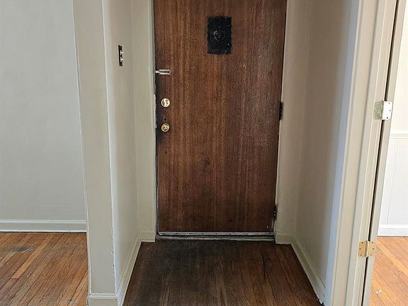 4th image of 553 S 6th Ave #654