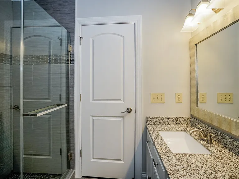 2131 Juneau Way — Photo 13