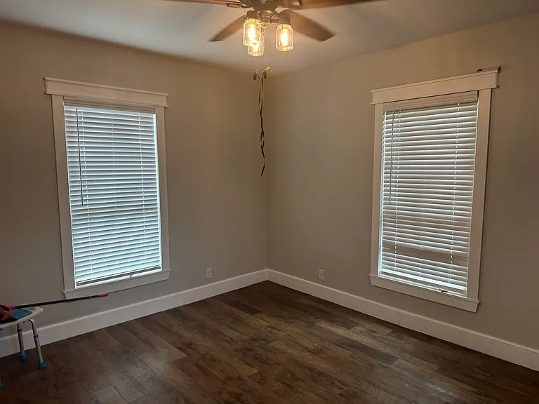 225 W Heron St — Photo 3