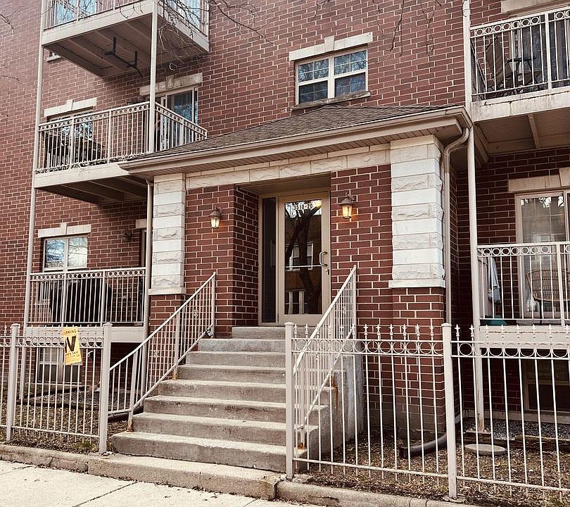 1st image of 3514 N Hamlin Ave #2