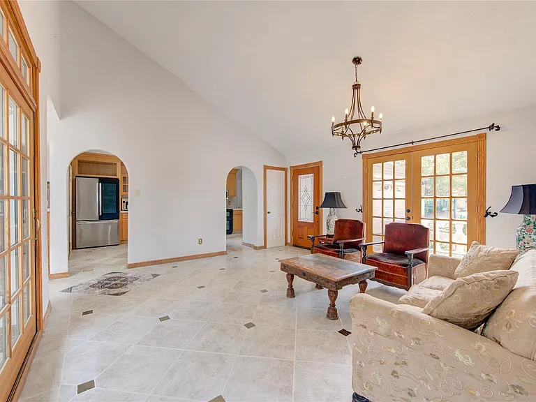 14214 Woodnook Dr — Photo 6