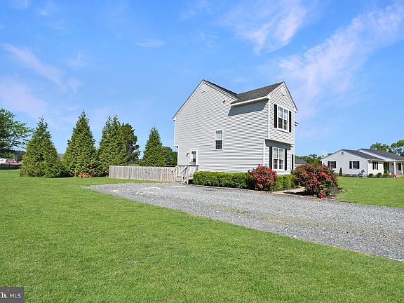 3rd image of 6286 Feather Heights Dr