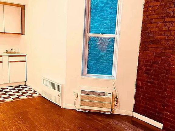 5th image of 324 E 82nd St #2B
