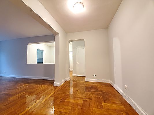 5th image of 140 Van Cortlandt Ave W #3O