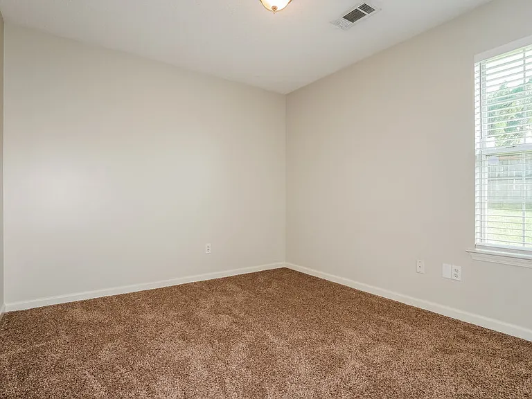 10104 Cross Hill Rd — Photo 13
