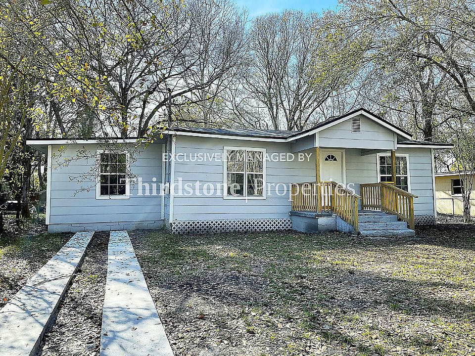 1st image of 2820 W 8th St
