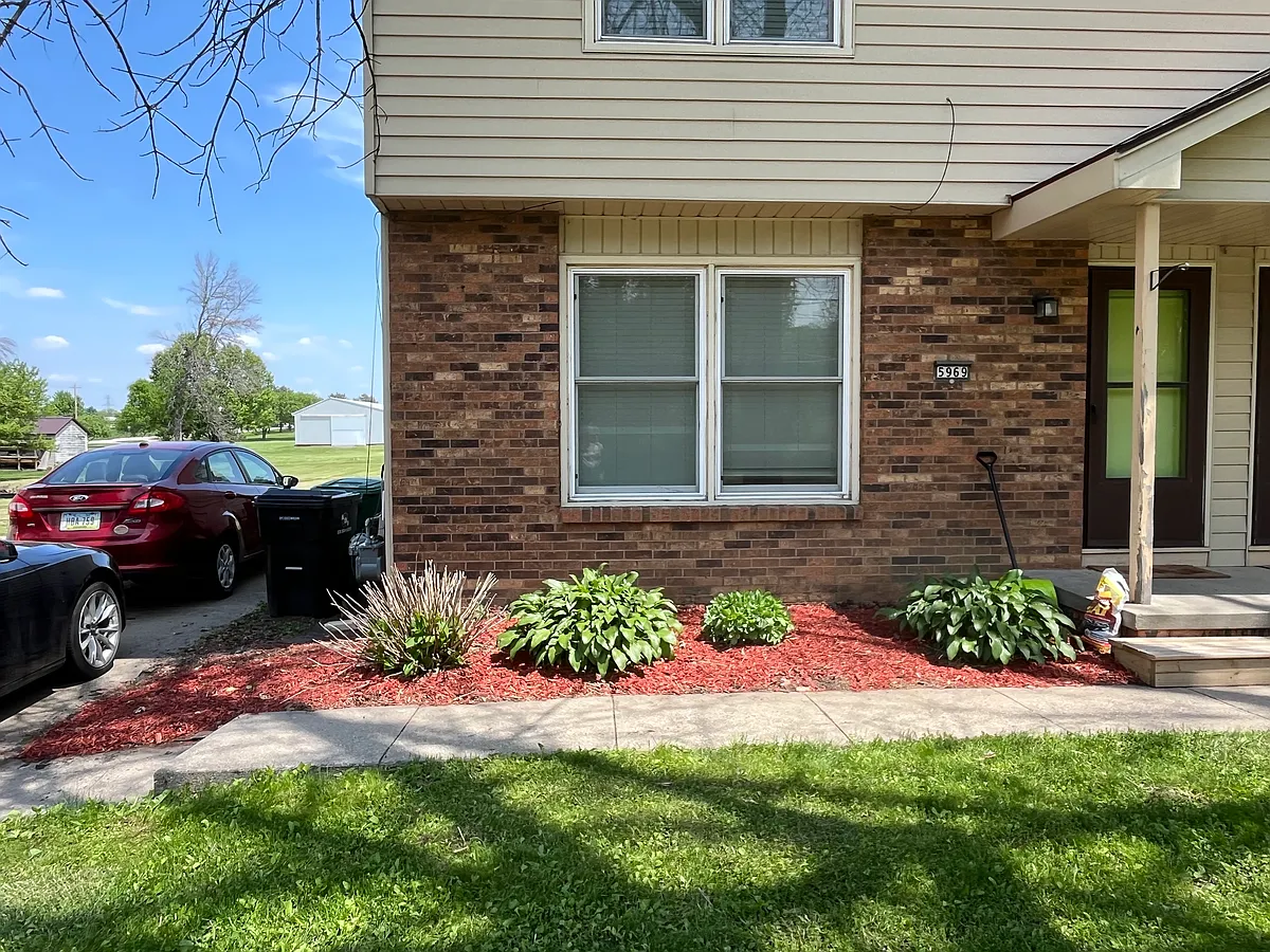 Building Photo - 5969 NE 11th Ct