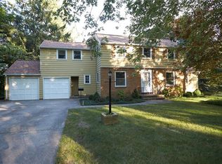 2688 Oakview Dr, Rochester, NY 14617