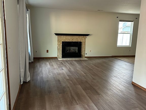 3rd image of 9106 182nd Ave NE