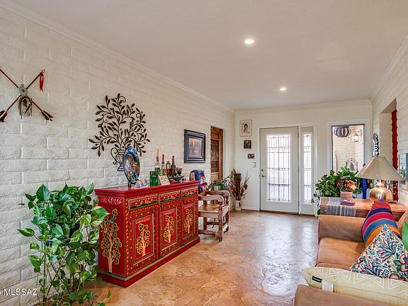 5th image of 1007 E Mescal Dr