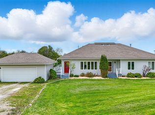 2106 Silverlakes Cir, Fairfield, IA 52556