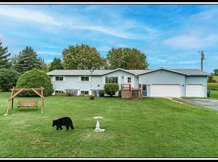 W10314 School Rd, Hortonville, WI 54944