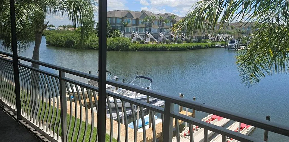 8822 Bay Pointe Dr #203