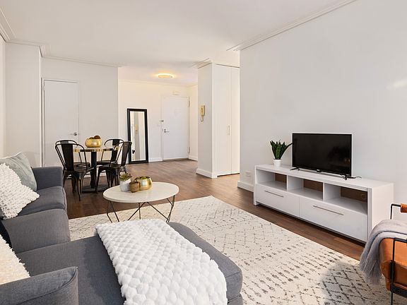 3rd image of 230 W 55th St APT 28A