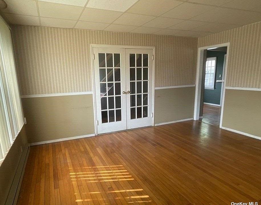 9 Coolidge Ave Amityville, NY, 11701 Apartments for Rent Zillow