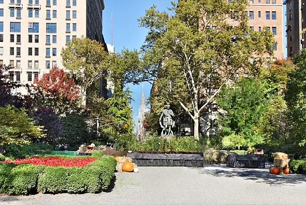 Sold by Town Residential | media 2