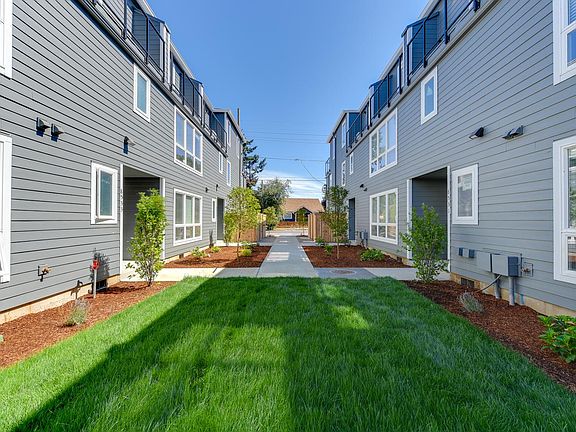 4th image of 8527 N Saint Louis Ave #8533