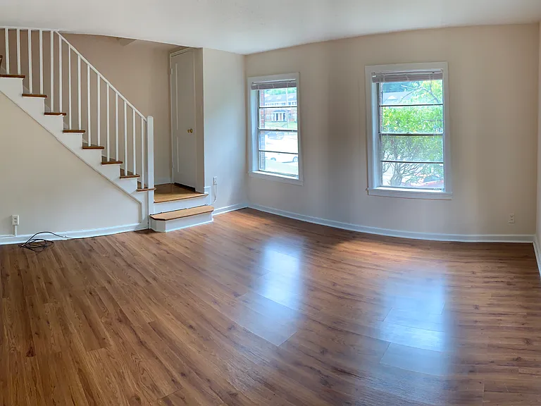 1653 Valley Ave — Photo 9