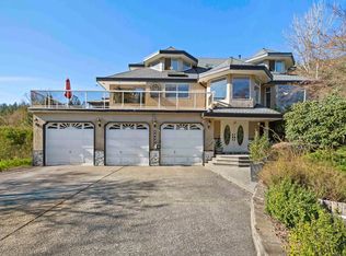 15227 Sheridan Dr, Pitt Meadows, BC V3Y 2T9