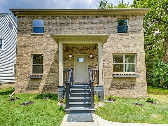 4th image of 2531 James St