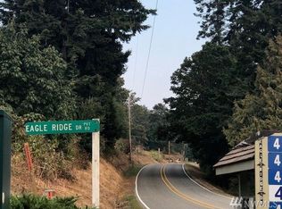 18 Eagle Ridge Dr, Camano Island, WA 98282