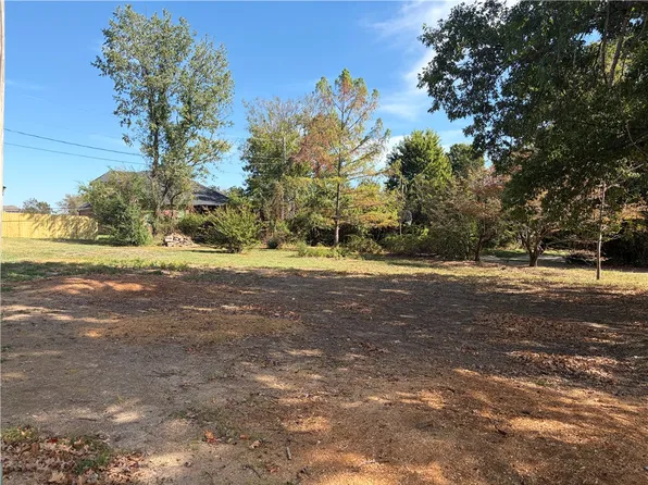Summit Dr #7, Siloam Springs, AR 72761