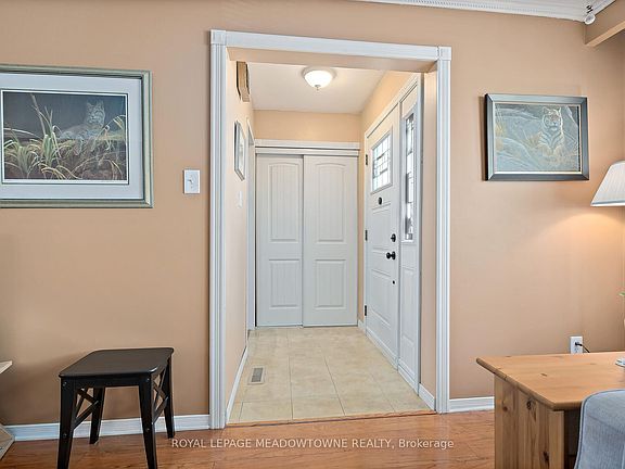 3rd image of 73 Jefferson Rd