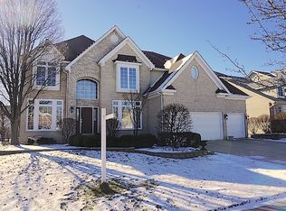 2620 Charlestowne Ln, Naperville, IL 60564