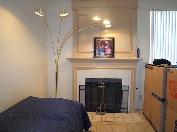 4th image of 611 W Finley St