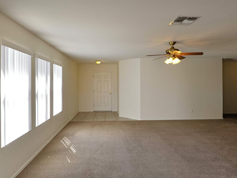 1st image of 3428 N Oak Springs Ct