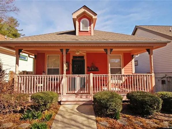 80 Bungalow Ln, Flat Rock, NC 28731