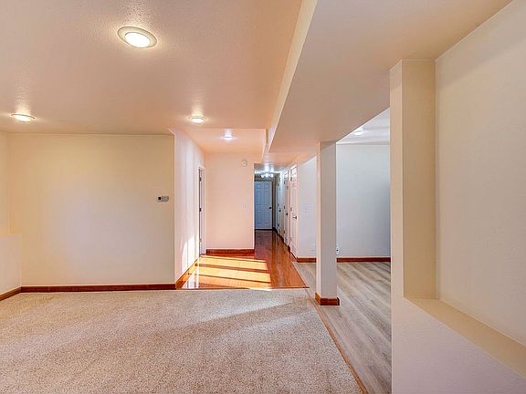 Main hallway from living roo