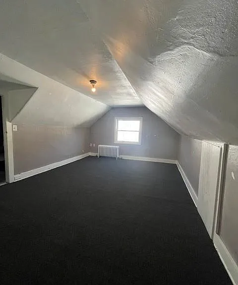 223 W Rowe St — Photo 10