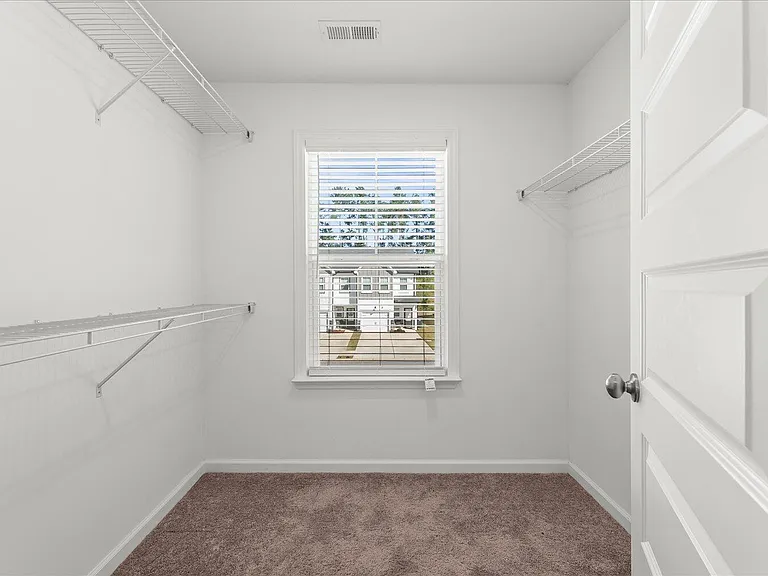 1071 Linsmore Ave — Photo 21